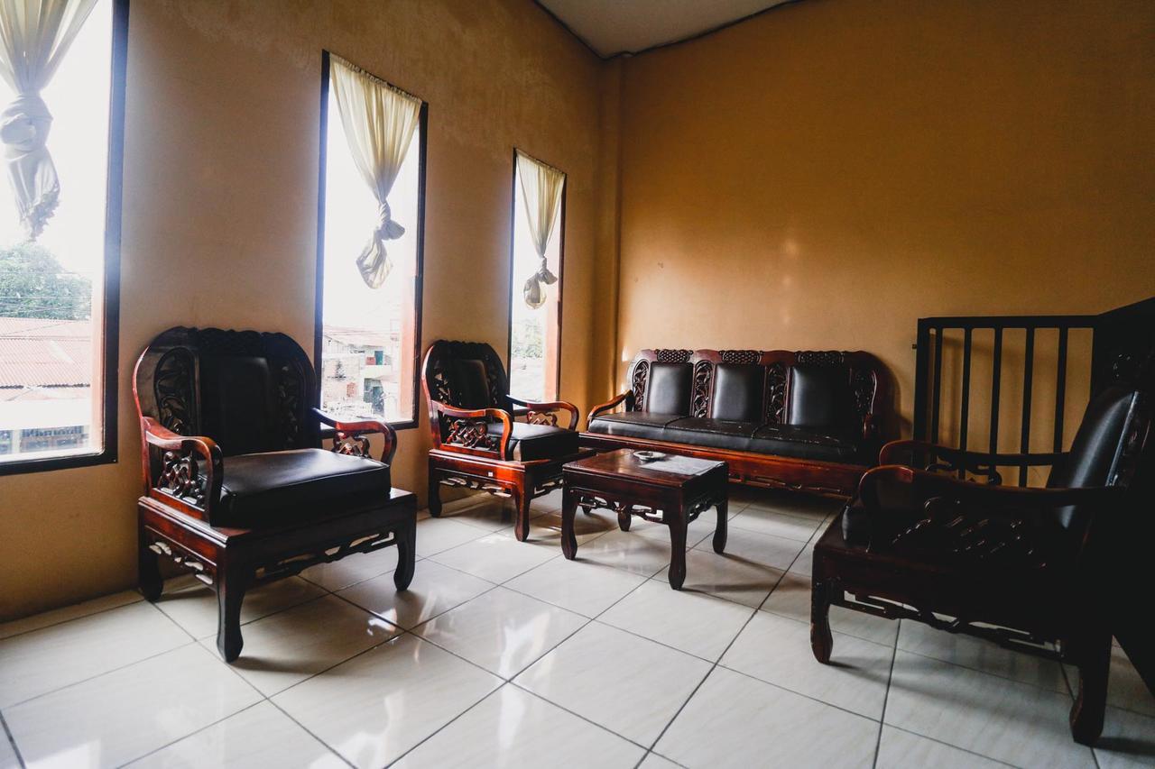 Reddoorz Near Jalan Gatot Subroto Medan Hotel Luaran gambar